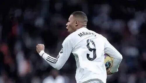 姆巴佩本赛季面临的尴尬局面：或难以卫冕欧洲金靴，连球队荣誉也成疑忧